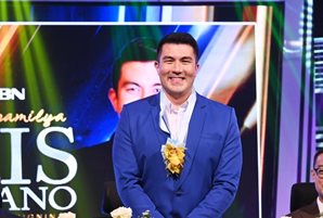 Luis reaffirms loyalty, renews contract with ABS-CBN; hosts newest ABS-CBN game show