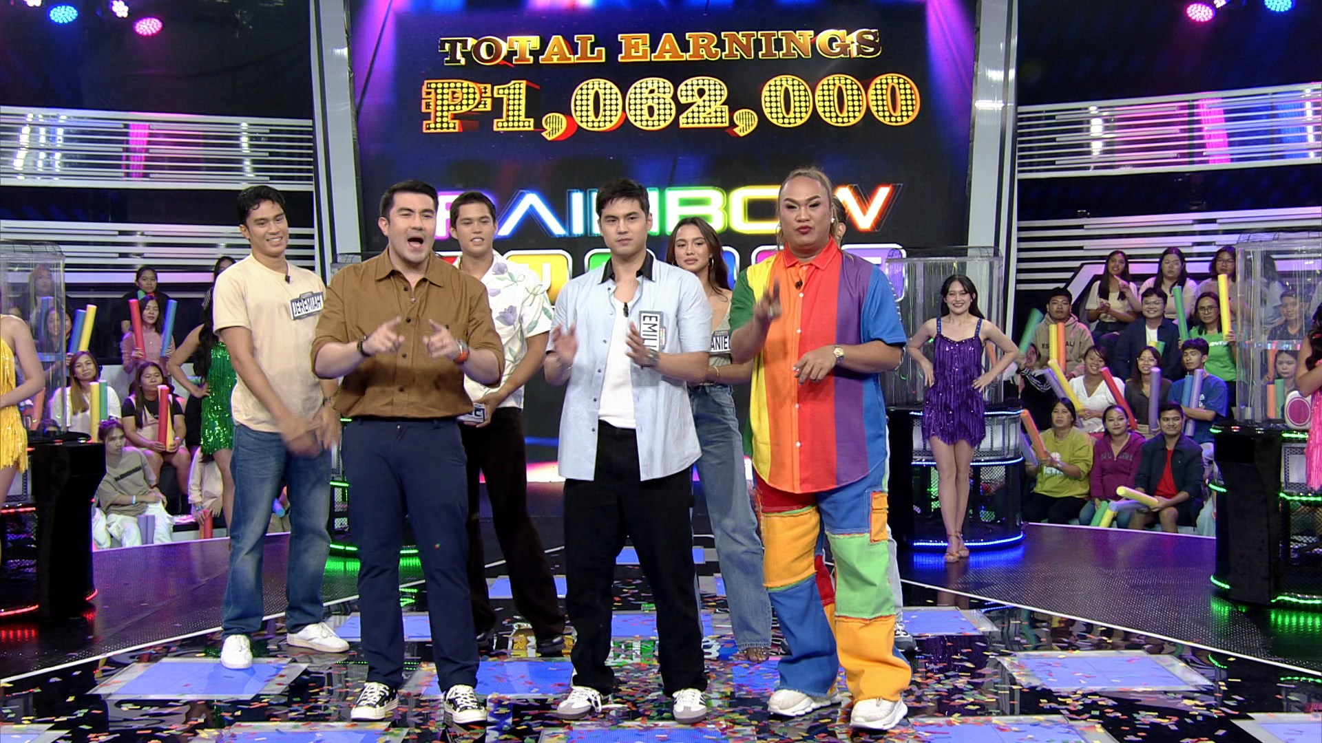 "Pamilya Sagrado" star Emilio Daez takes home P1M jackpot prize on "Rainbow Rumble"