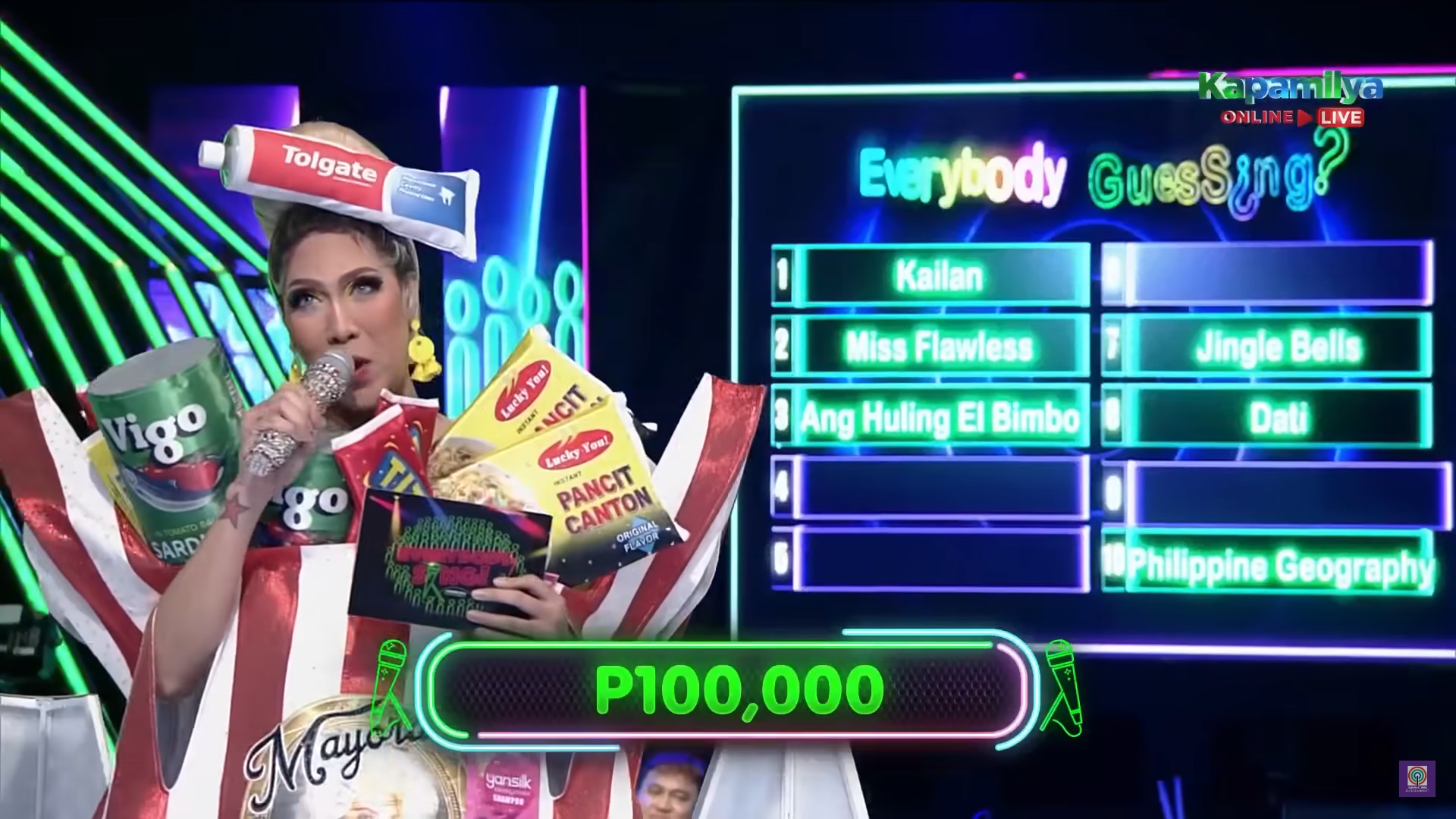 VICE GANDA GIVES ADDITIONAL CASH TO TYPHOON KARDING SURVIVORS AND RESCUERS