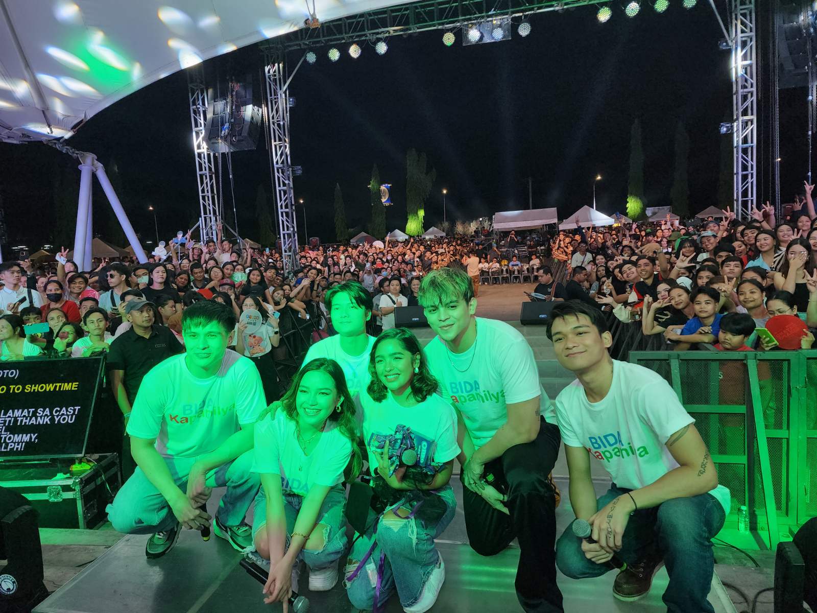 The Cast Of High Street With The SM City Pampanga Amphitheater Crowd