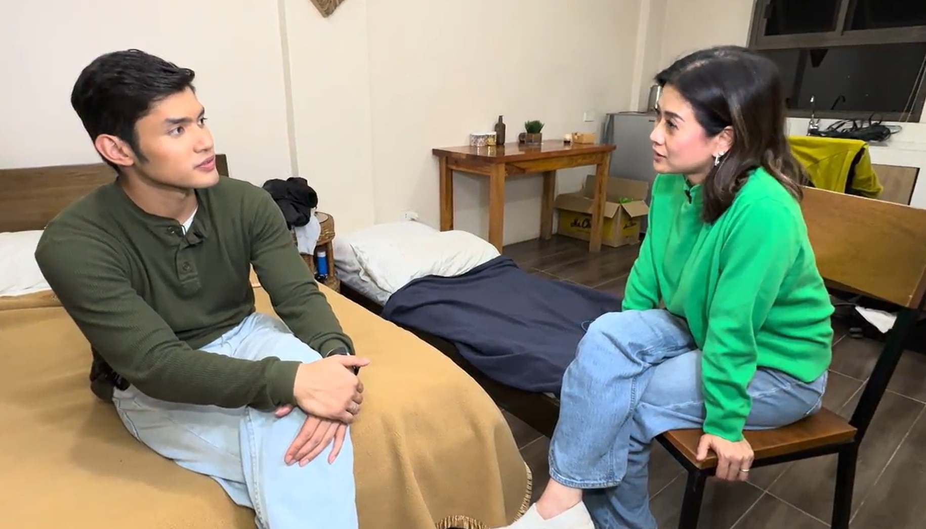 “Tao Po” features Grae’s room tour on the set of Pamilya Sagrado