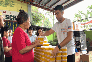 Radyo 630 and Teleradyo serbisyo provide relief efforts to communities affected by typhoon Carina