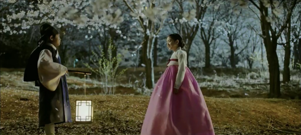 Young prince Lee Yul and Yoon Yi Seo will be separated by fate but meet again as if its destiny