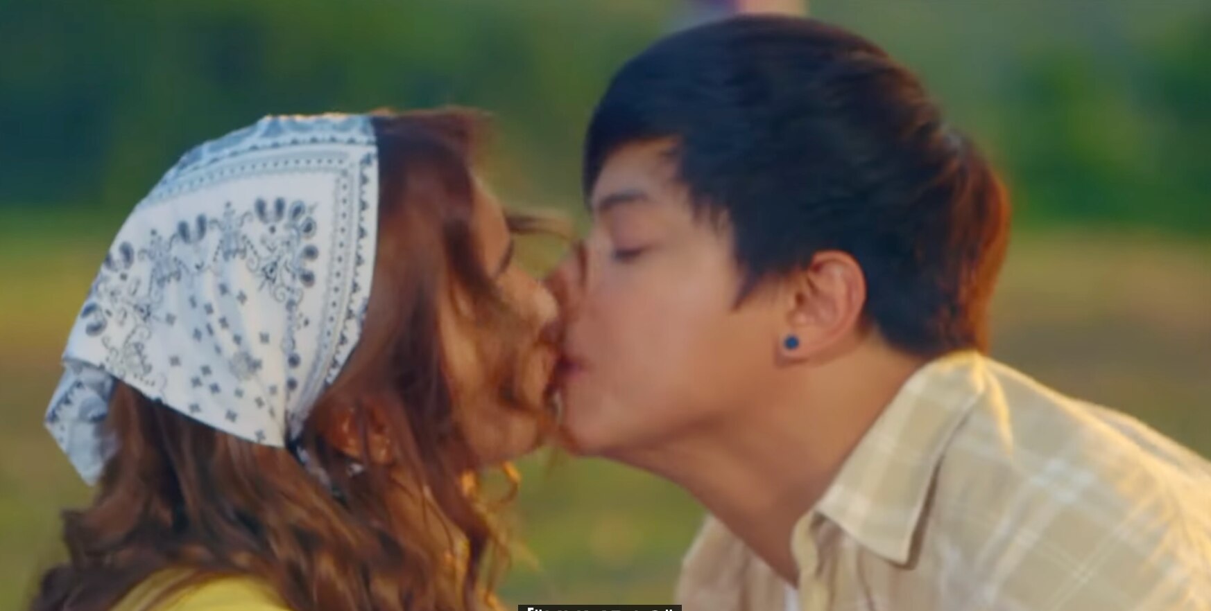 Kathryn and Daniel's first kiss in "2 Good 2 Be True," trends on Twitter