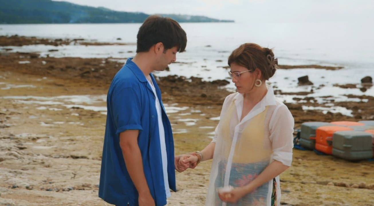 Joross and Roxanne in a scene for _Hoy, Love You_ (1)