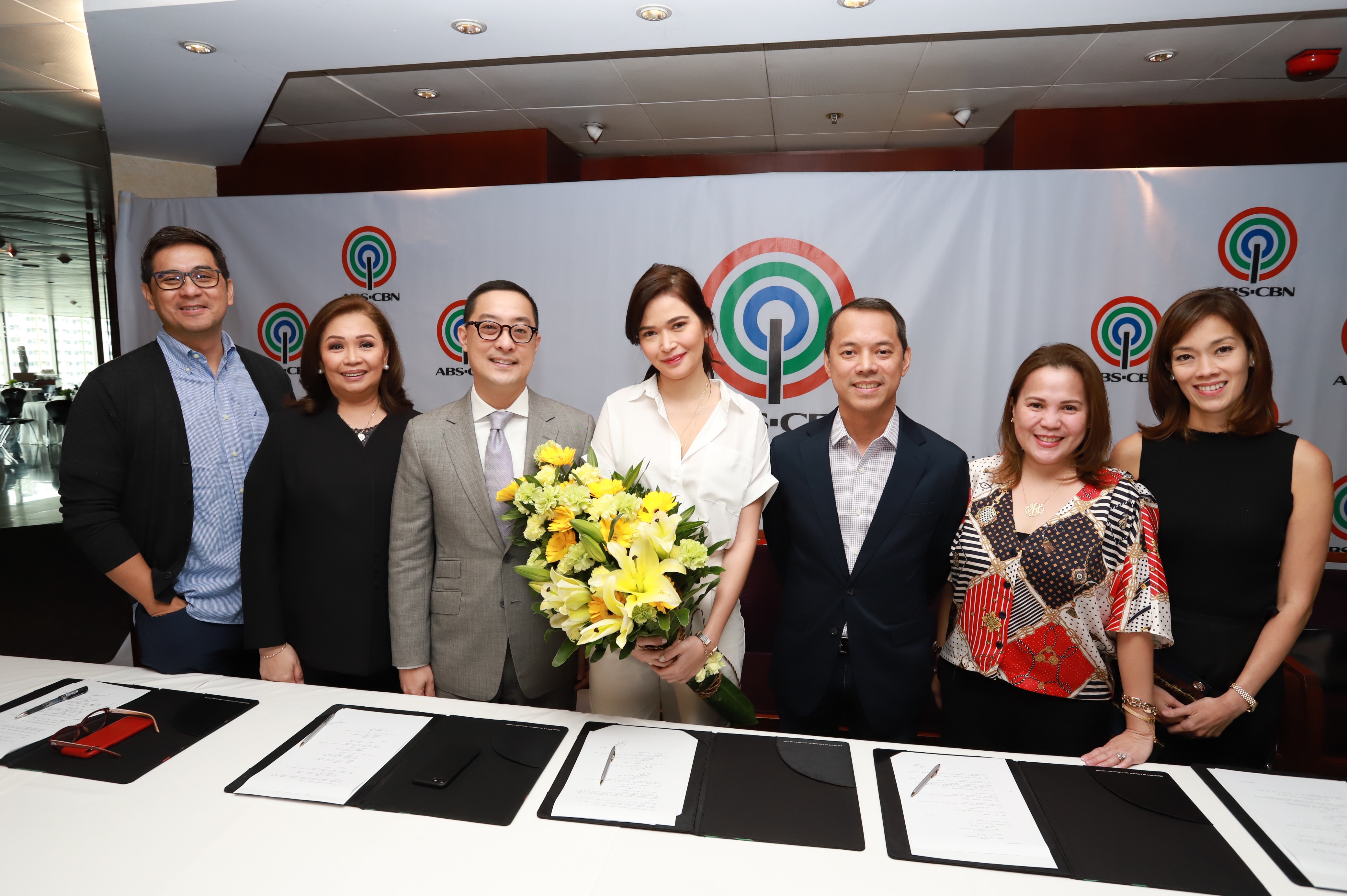Bela Padilla with ABS CBN executives