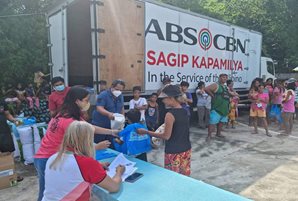 Victims of Abra quake receive aid from ABS-CBN Foundation