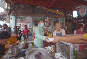 Noli meets viral 'lugaw' vendor in "KBYN: Kaagapay ng Bayan"