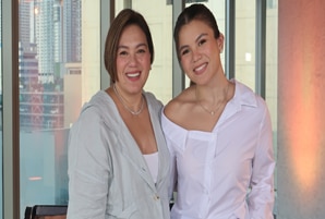 Sylvia and daughter Gela face tough questions in Jeepney TV's "Stars on Stars"