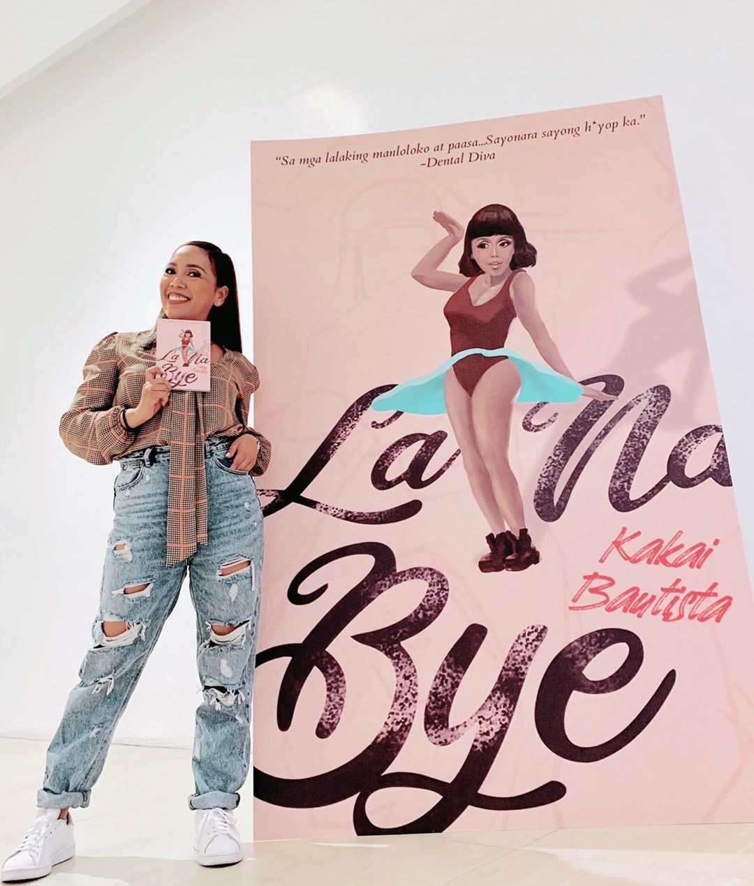 Kakai Bautista at the launch of her new book 'La Na Bye' (3)