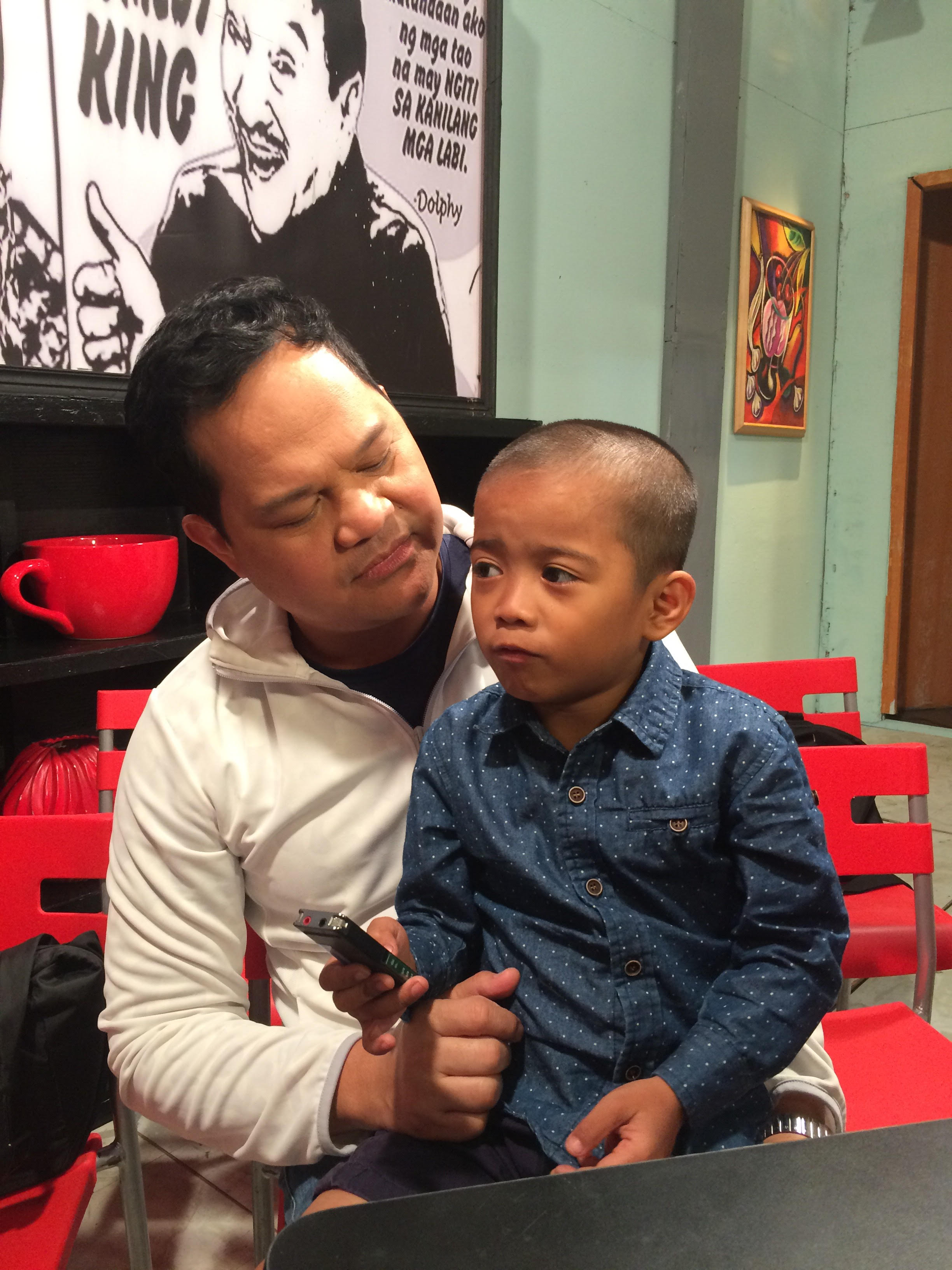 Bayani Agbayani with gigil kid Carlo Mendoza who plays his adopted son in Funny Ka Pare Ko Season 5